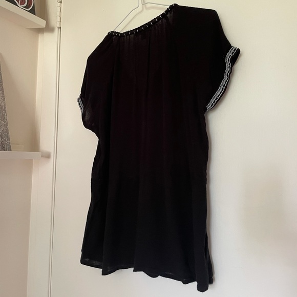 Lord + Taylor black embroidered shirt - Picture 3 of 4